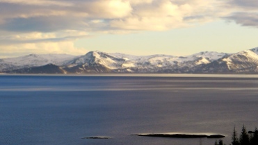 Mountains at Þingvallavatn